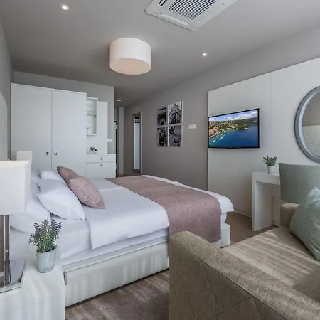 & Preelook 4* Opatija