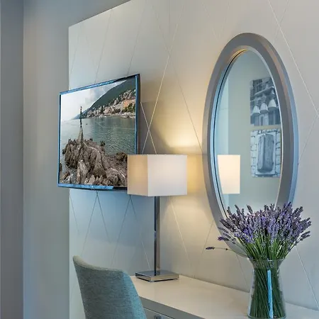 & Preelook 4* Opatija