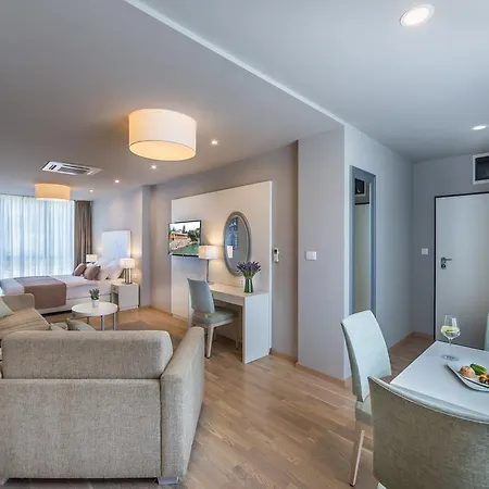 Guest house & Preelook