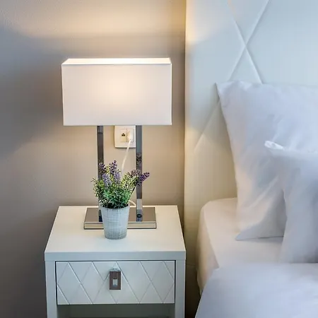 게스트하우스 & Preelook