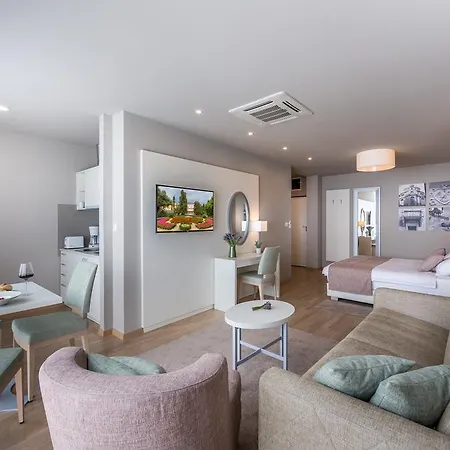 Guest house & Preelook 4*