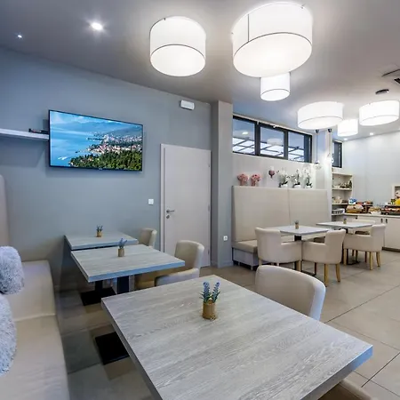 & Preelook Guest house