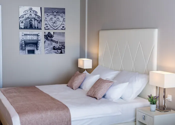 & Preelook ゲストハウス