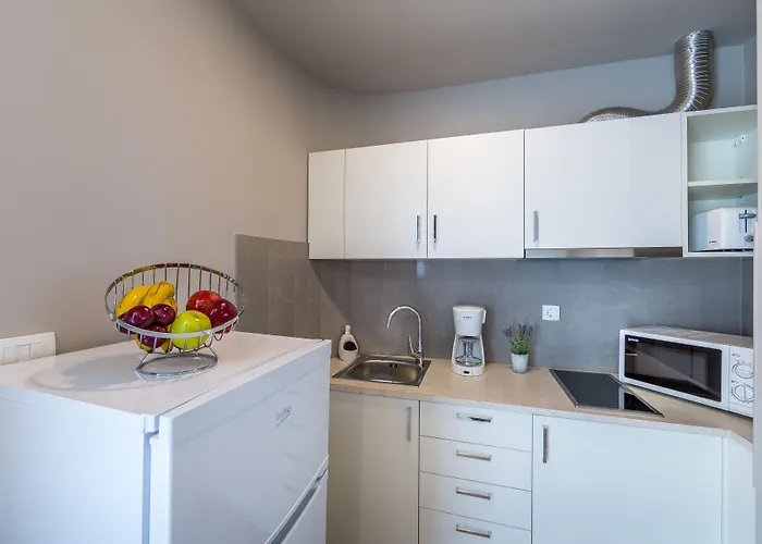 & Preelook オパティヤ