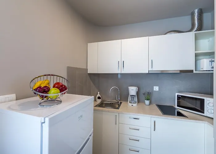 & Preelook オパティヤ