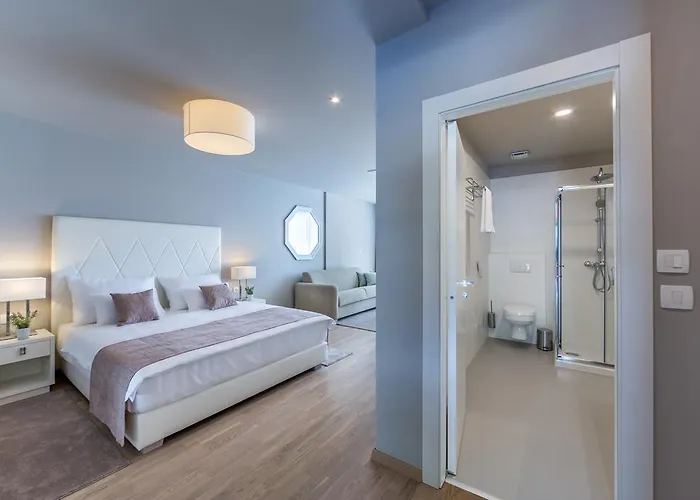 & Preelook オパティヤ