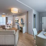 & Preelook Гостевой дом 4*