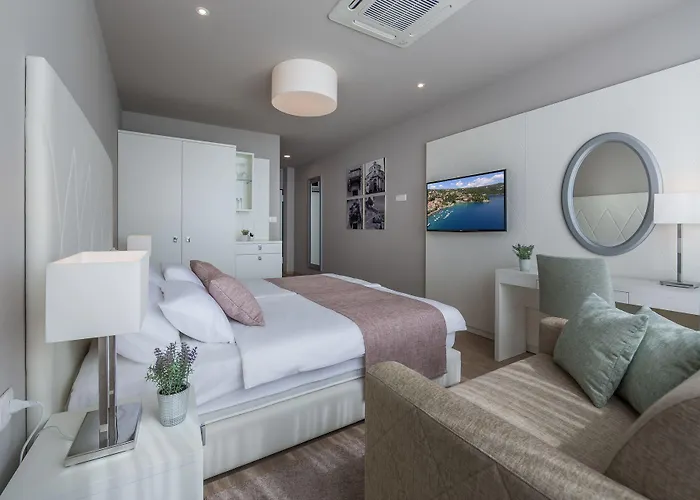 & Preelook 4* Opatija